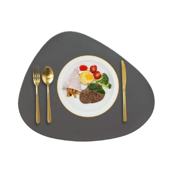 Tear-shaped PU leather placemat in grey, 42x34 cm