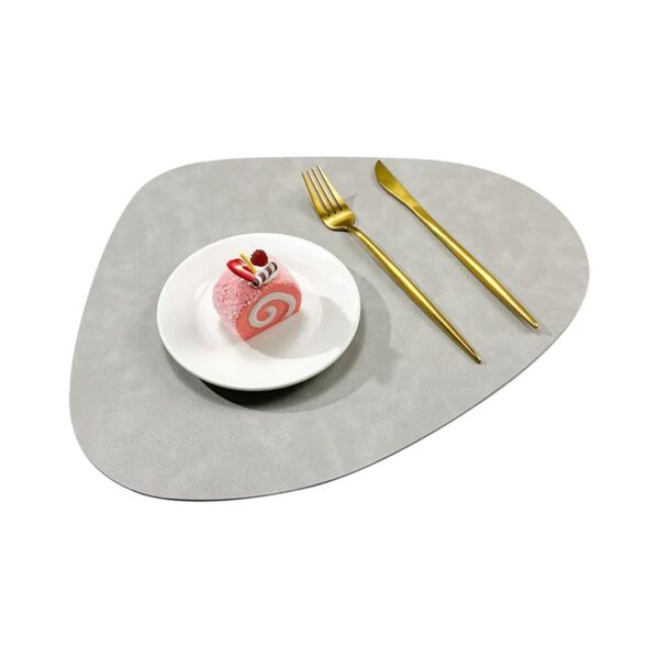 Tear-shaped PU leather placemat in vintage light grey, 42x34 cm