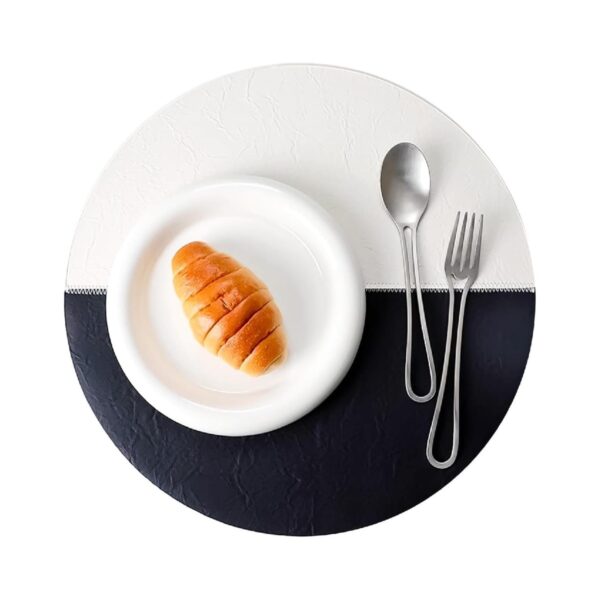 Round PU leather placemat in white and black, 38 cm diameter